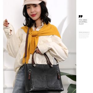 Women’s retro large capacity crossbody shoulder handbag for casual everyday use