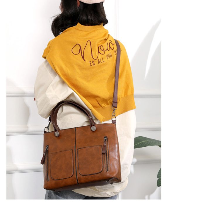 Women’s retro large capacity crossbody shoulder handbag for casual everyday use