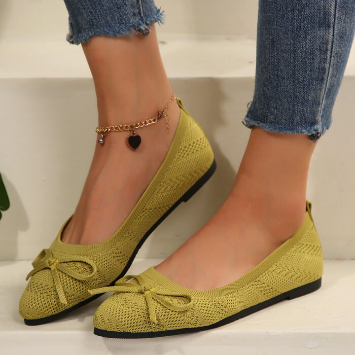03a9fa7f-72a8-4be2-95d2-6c389c8a764d.jpg Women's knitted pointed-toe loafers with a stylish bow, perfect as comfortable office shoes for women.