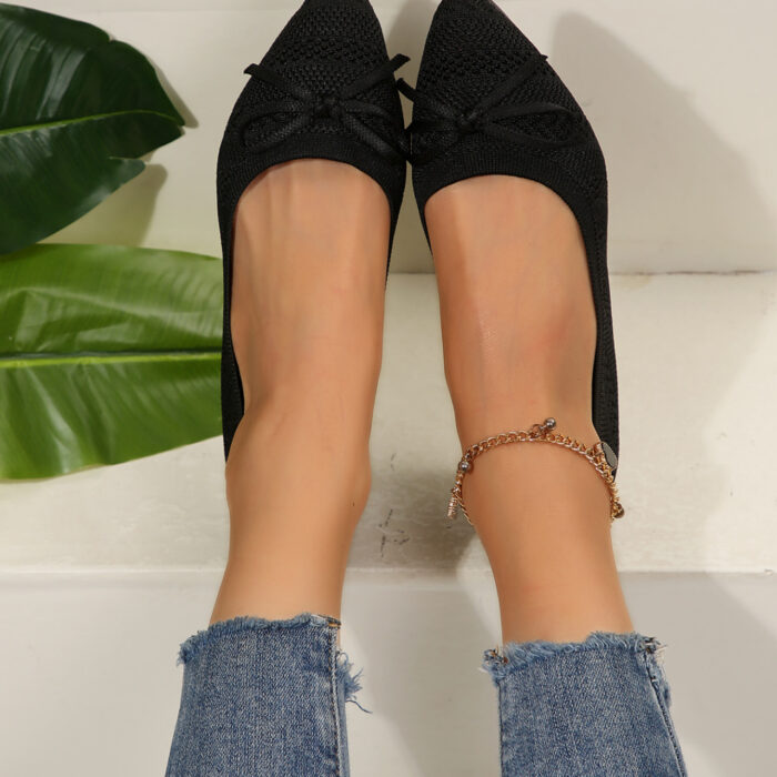 61917083-1b8d-4d53-bd17-22218a5c59d4.jpg Women's knitted pointed-toe loafers with a stylish bow, perfect as comfortable office shoes for women.