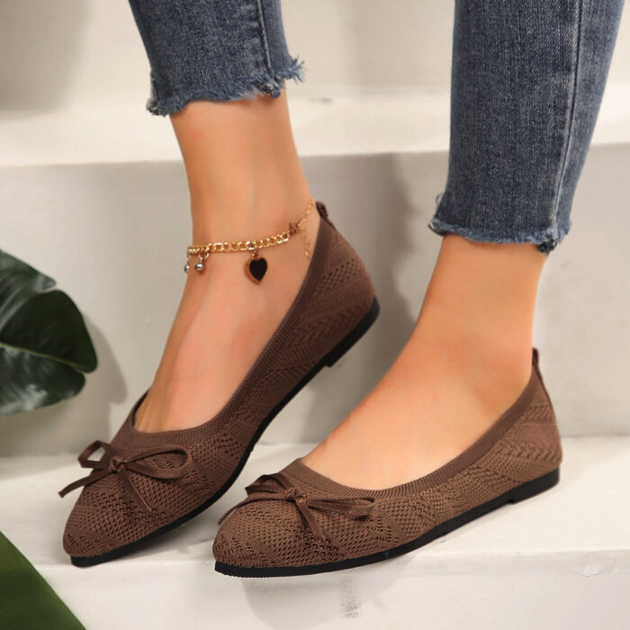71d7314d-6a3e-4b93-9cb5-5fd8106dd060.jpg Women's knitted pointed-toe loafers with a stylish bow, perfect as comfortable office shoes for women.