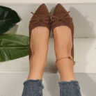 Women's knitted pointed-toe loafers with a stylish bow, perfect as comfortable office shoes for women.