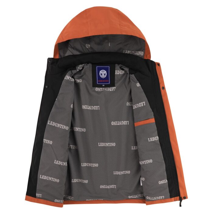 32d3b5ed-a3fe-4ddc-85fa-e64ce40b3eab.jpg Close-up of the attached hood and premium lightweight fabric on a casual workwear jacket for men.