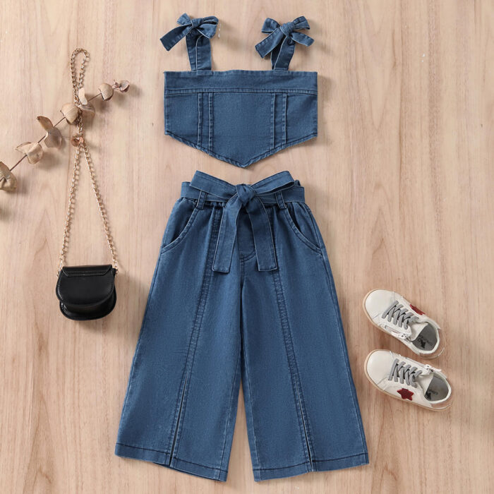 44024c4a-dd6b-4768-b12c-a27b0f554bce.jpg Cute little girl wearing a trendy blue girls denim crop top terno.
